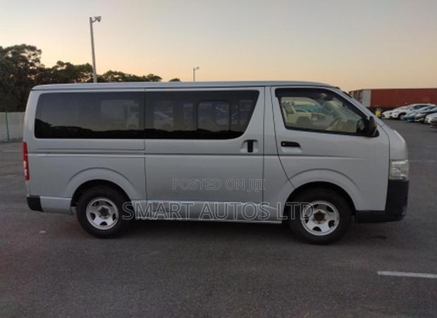 Toyota HiAce 2018 - thumbnail 14