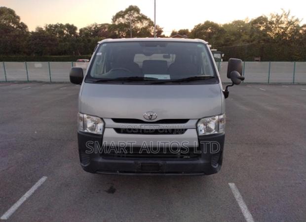 Toyota HiAce 2018 - thumbnail 16
