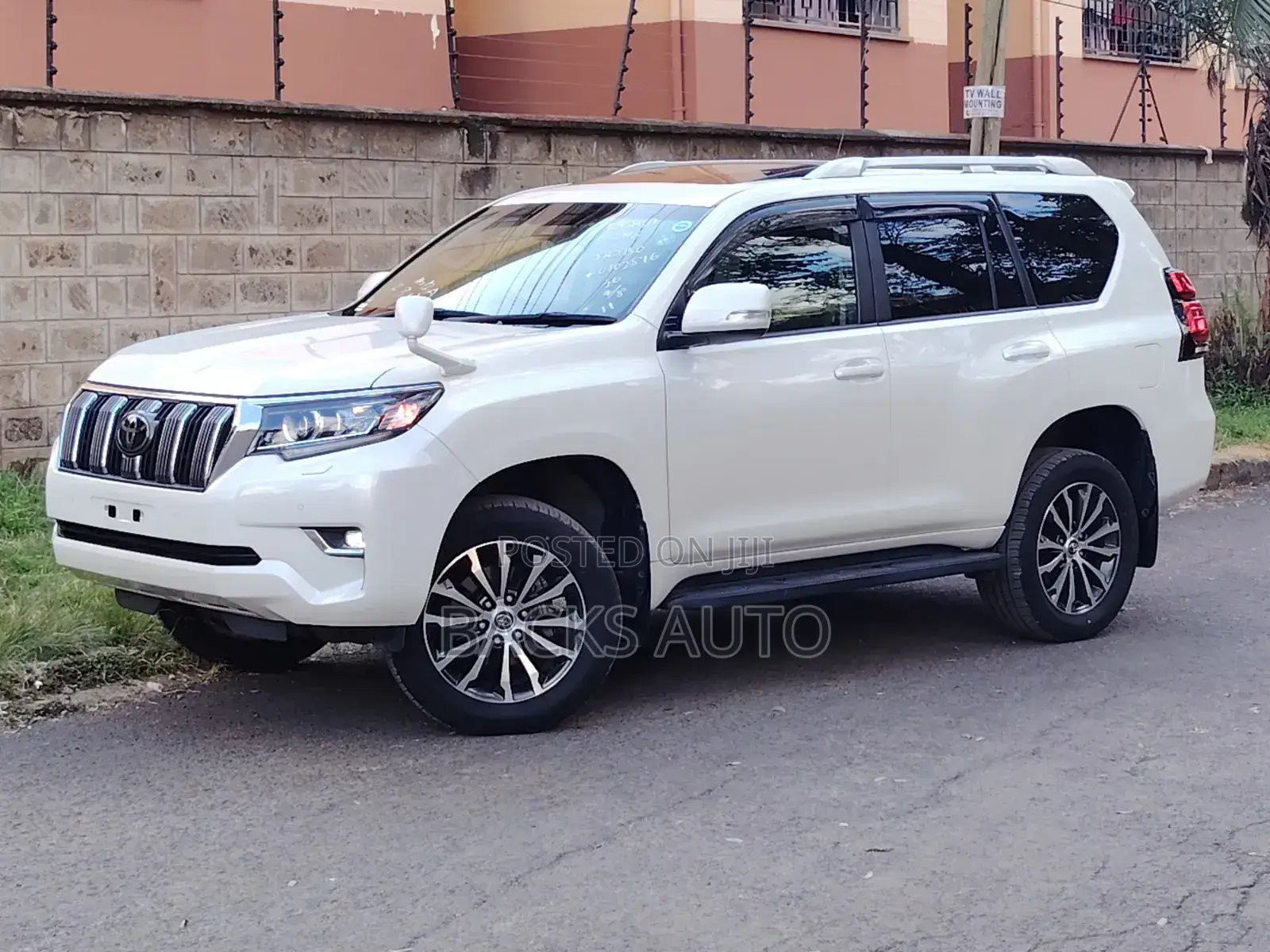 Toyota Land Cruiser Prado 2.7 2019 White