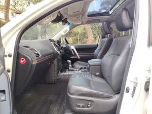 Toyota Land Cruiser Prado 2.7 2019 White
