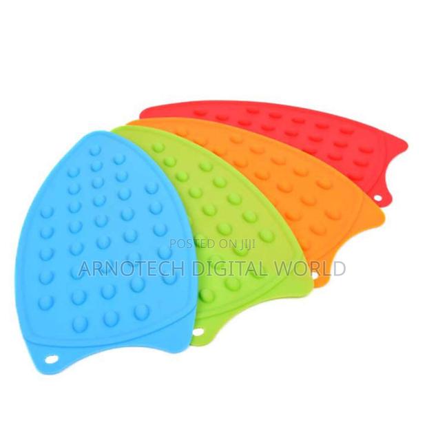 Heat Resistant Silicone Iron Mat - thumbnail 2