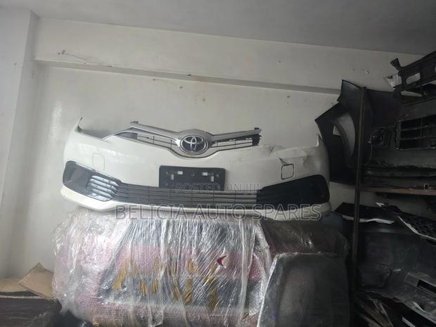 Auris 2015 Front Bumper - main view
