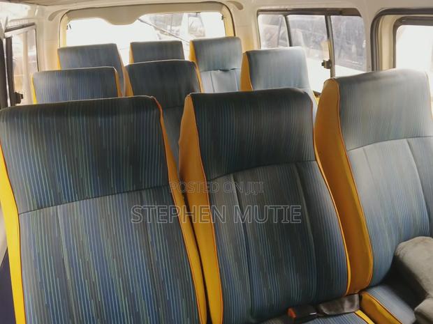Toyota HiAce 2013 White - thumbnail 9