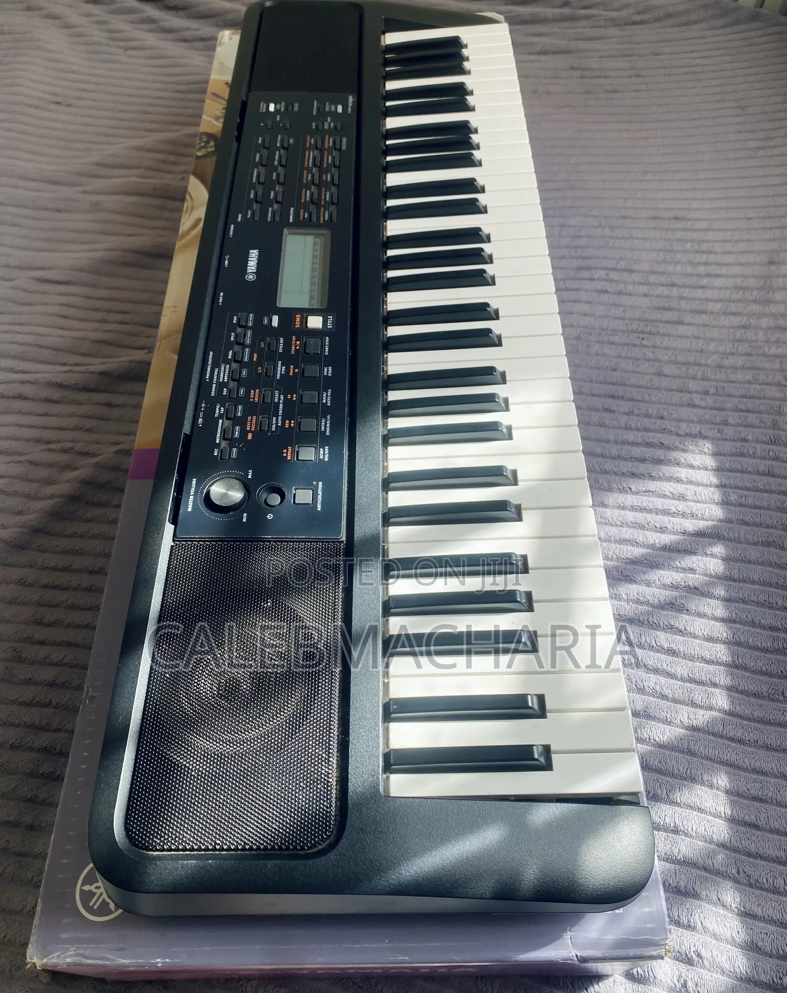 Yamaha PSR-E383