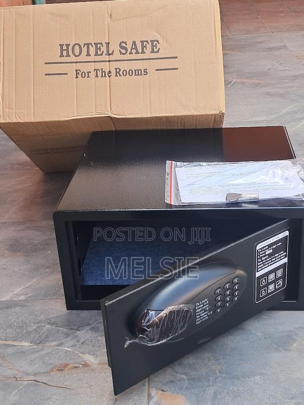 Electronic Safe Locker With Emergency Keys