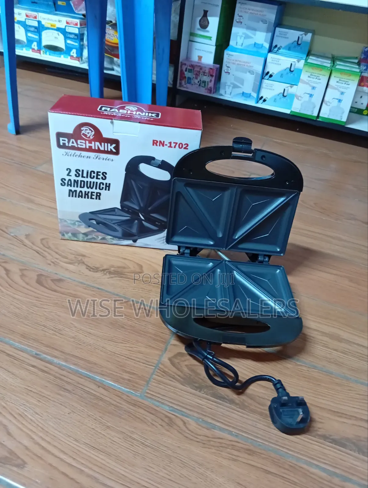 Rashnik 2 Slices Sandwich Maker.