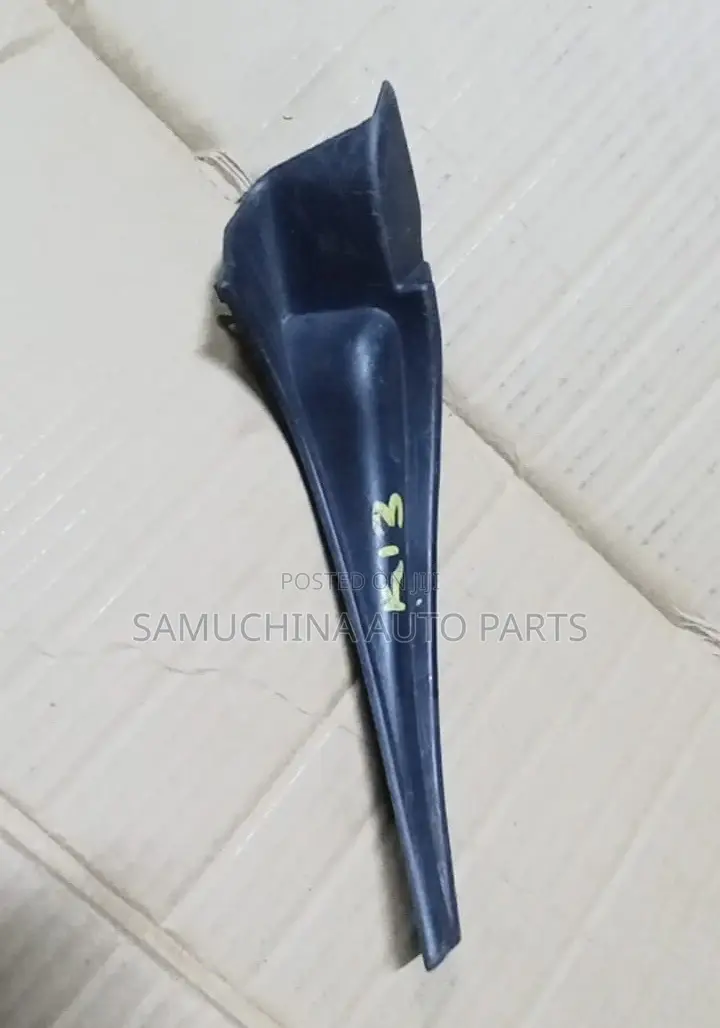 Windscreen Finisher Nissan March