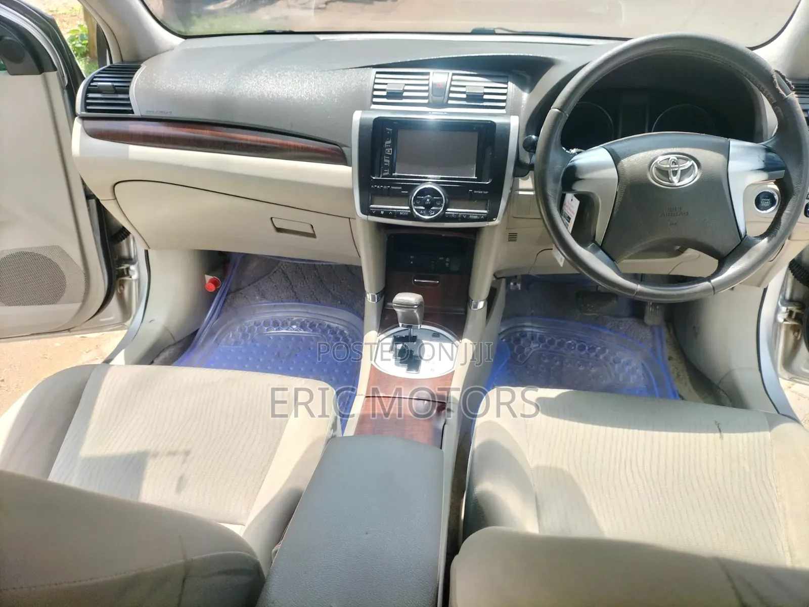 Toyota Premio 2010 Silver