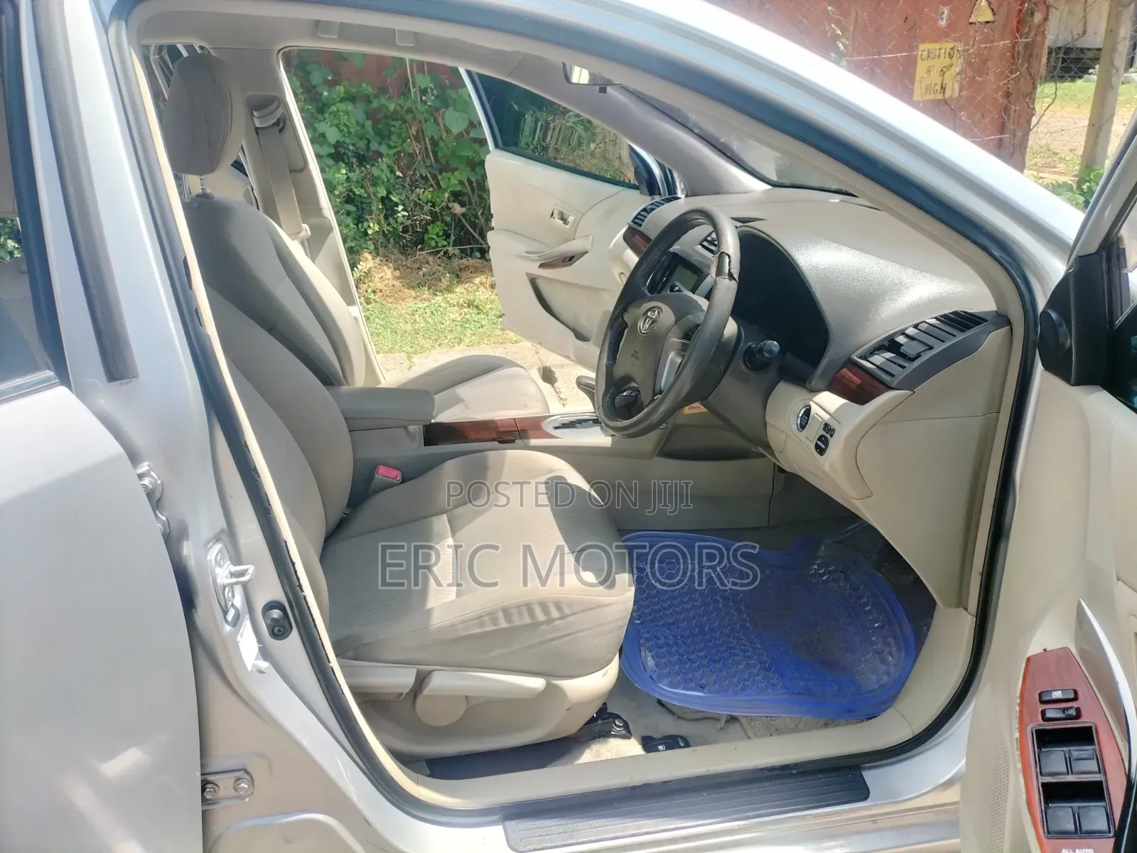 Toyota Premio 2010 Silver