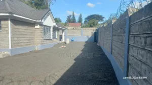 3bdrm House in Oloosurutia Road, Rimpa for sale
