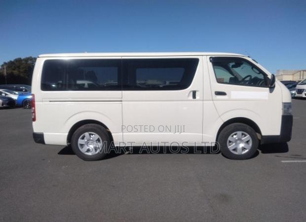 Toyota HiAce 2020 White - thumbnail 4