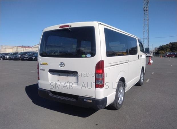 Toyota HiAce 2020 White - thumbnail 5