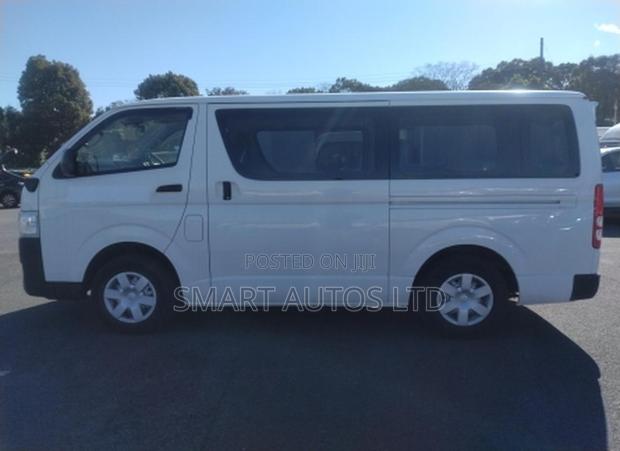 Toyota HiAce 2020 White - thumbnail 7