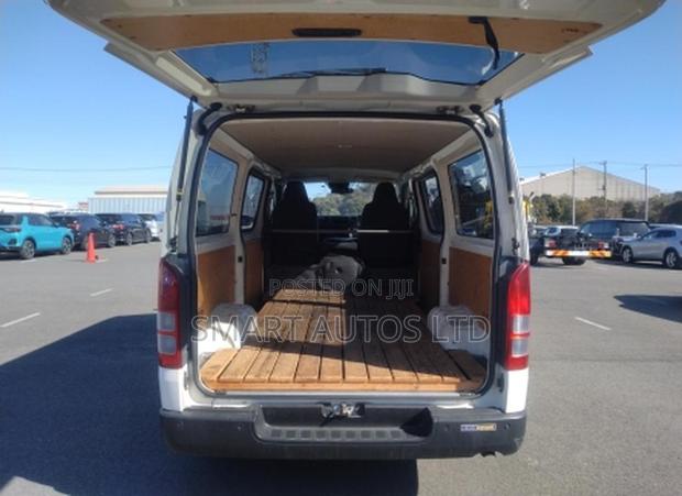 Toyota HiAce 2020 White - thumbnail 8