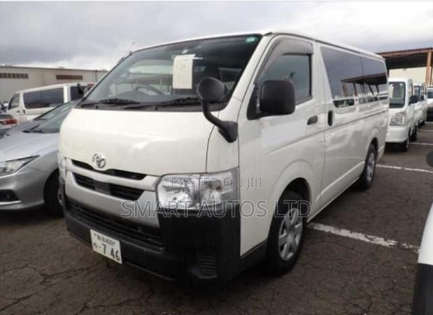Toyota HiAce 2020 White - thumbnail 15