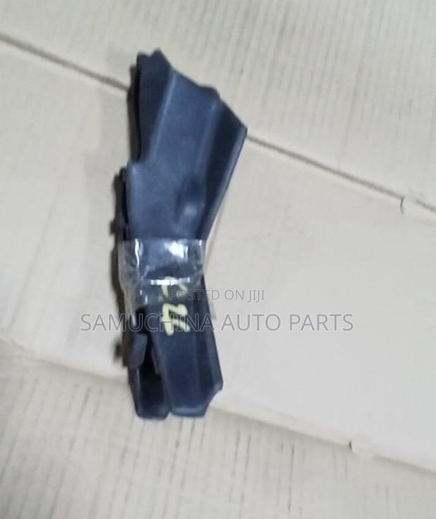 Windscreen Finisher Nissan Serena C26