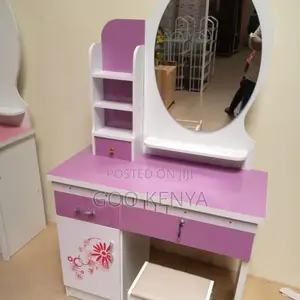 Vanity Set; Elegant Wooden Dressing Table With Fixed Mirror