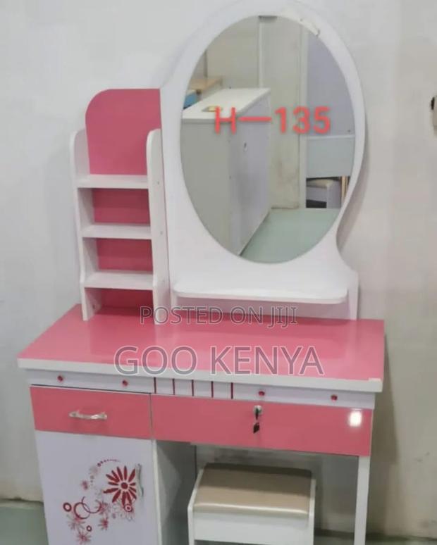 Vanity Set; Elegant Wooden Dressing Table With Fixed Mirror - thumbnail 4