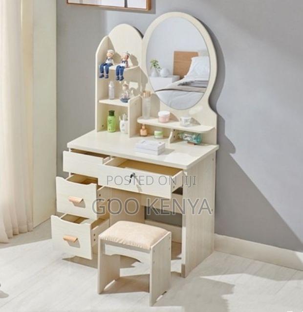 Vanity Set; Elegant Wooden Dressing Table With Fixed Mirror - thumbnail 7
