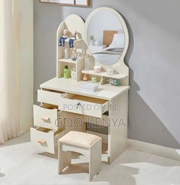 Vanity Set; Elegant Wooden Dressing Table With Fixed Mirror