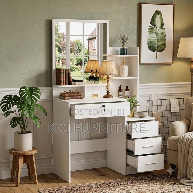 Dressers; Luxue White Dressing Vanity Table Set