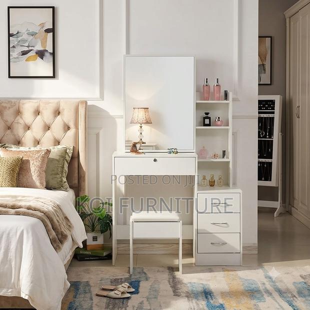 Dressers; Luxue White Dressing Vanity Table Set - thumbnail 5