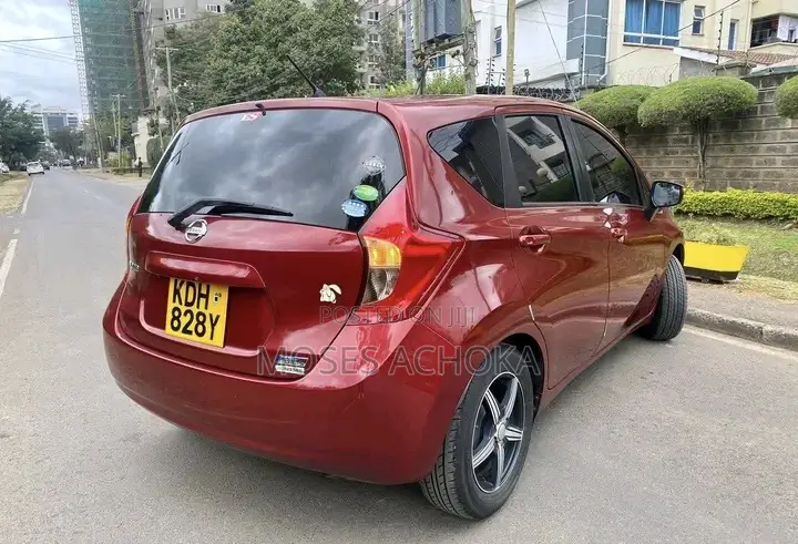 Nissan Note 2015 Red