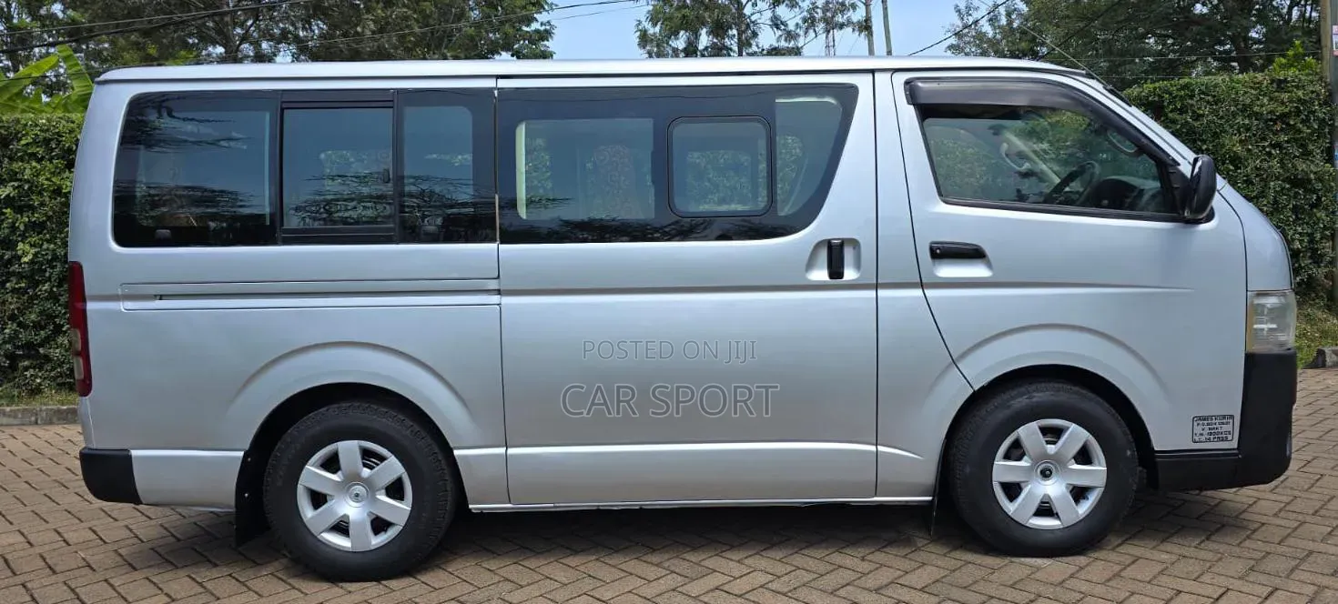 Toyota HiAce 2015 Silver