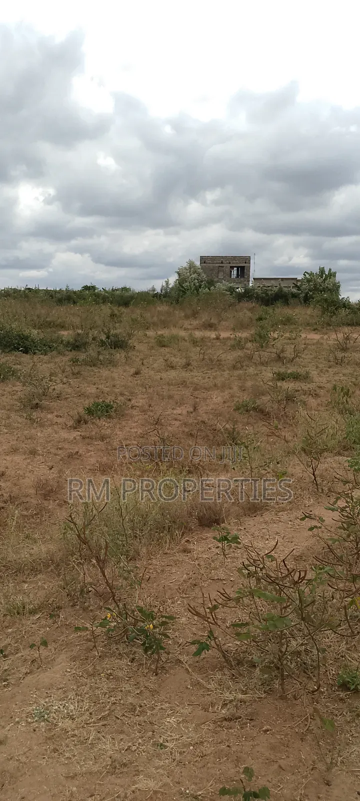 Kivandini 1/8plots for Sale