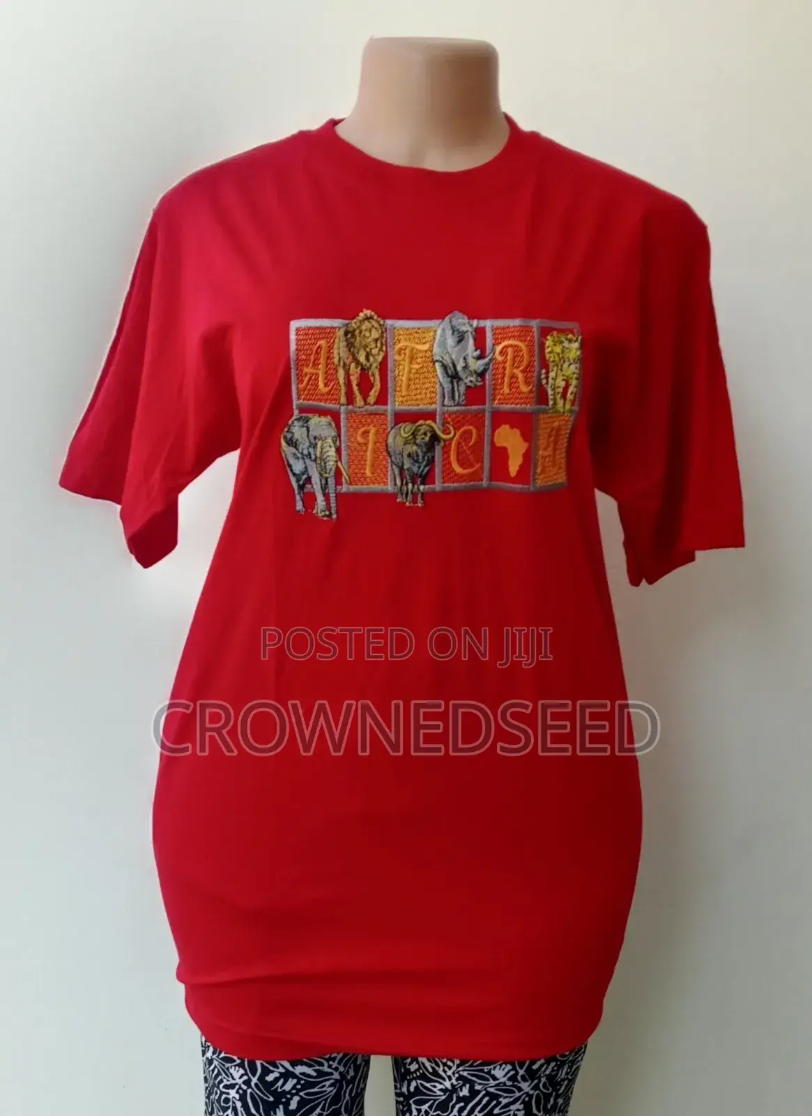  Premium Custom T-Shirts
Plain | Printed | Embroidered