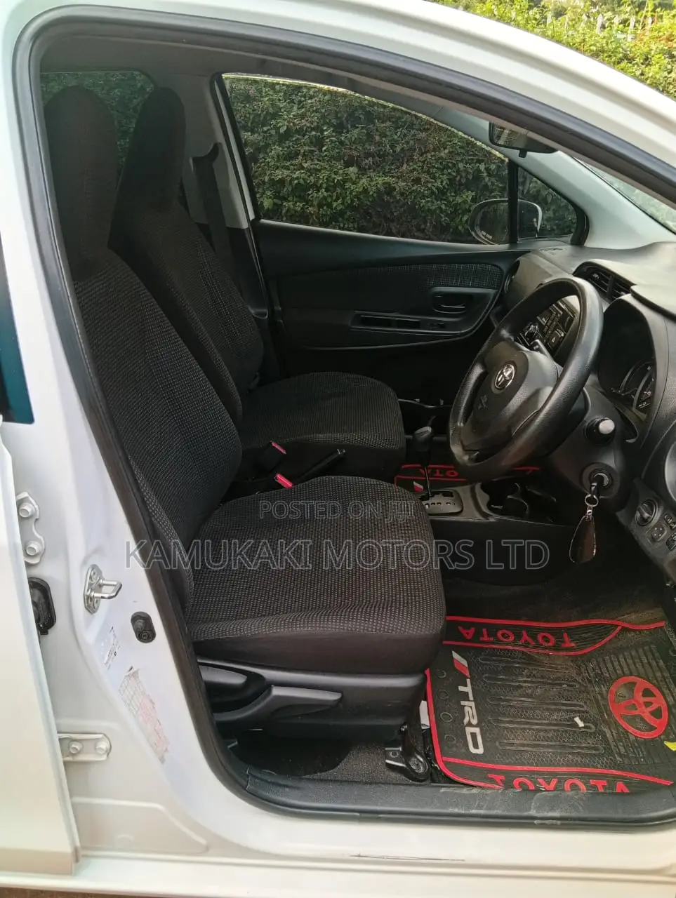 Toyota Vitz 2018 White
