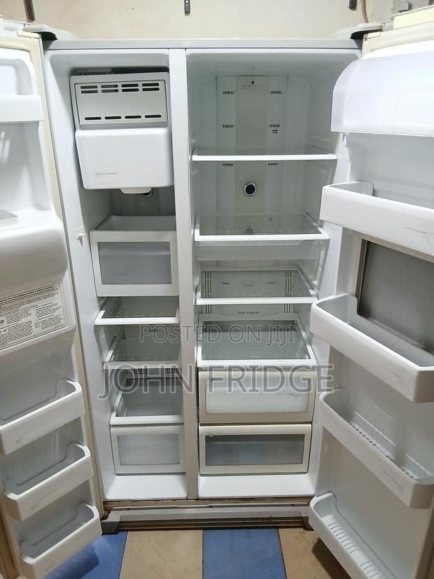 Samsung Side by Side Fridge – With Home Bar - thumbnail 2