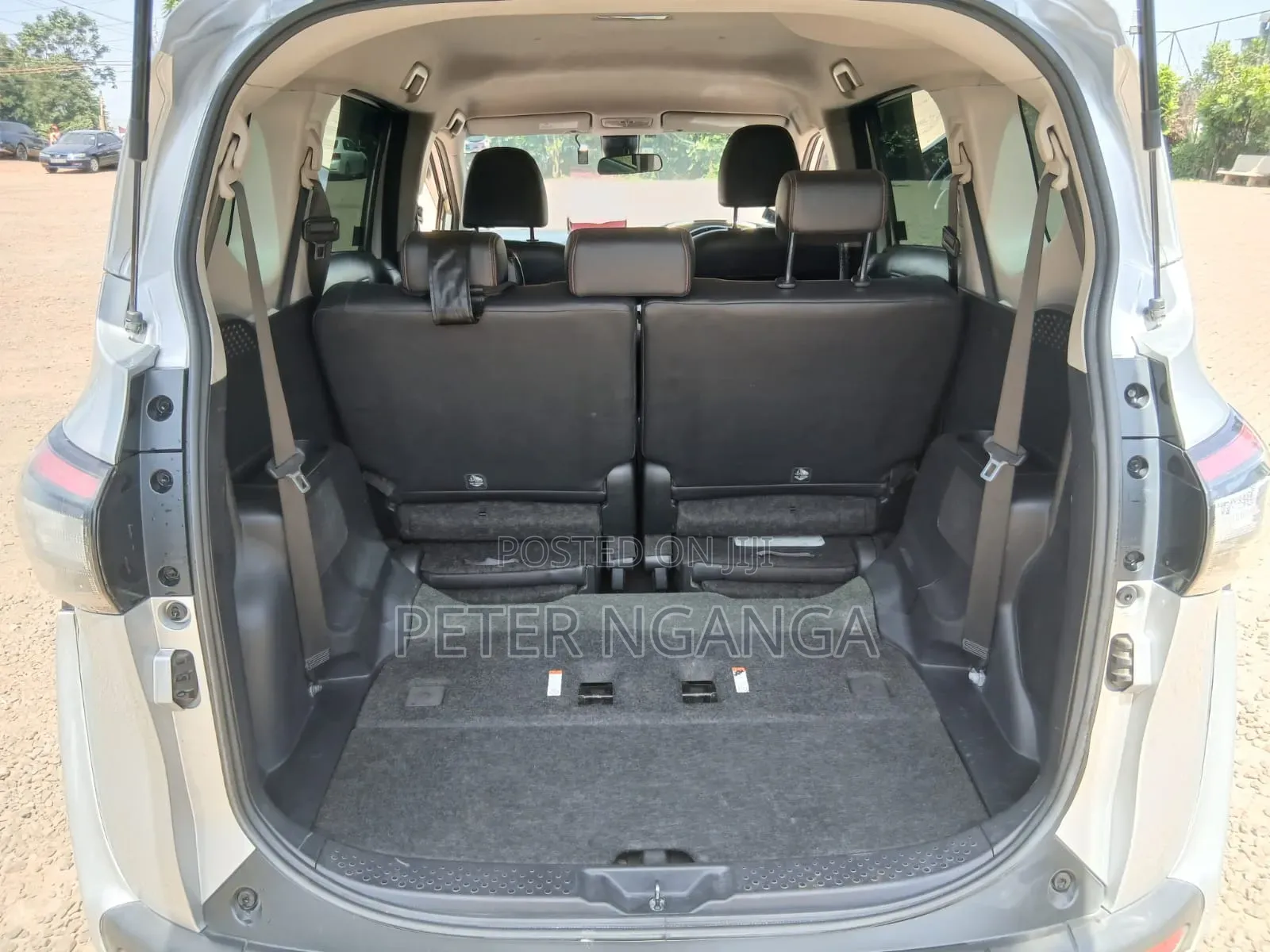 Toyota Sienta 2018 Silver