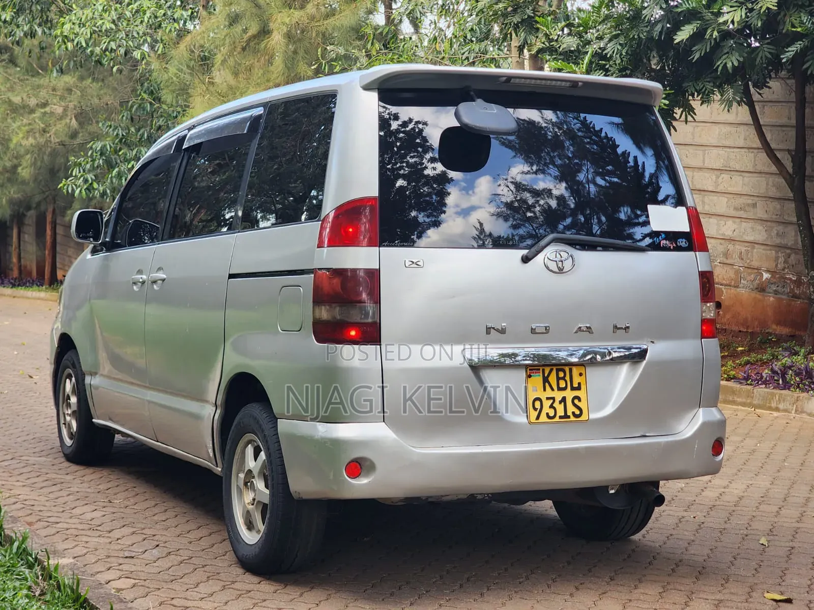 Toyota Noah 2003 Silver