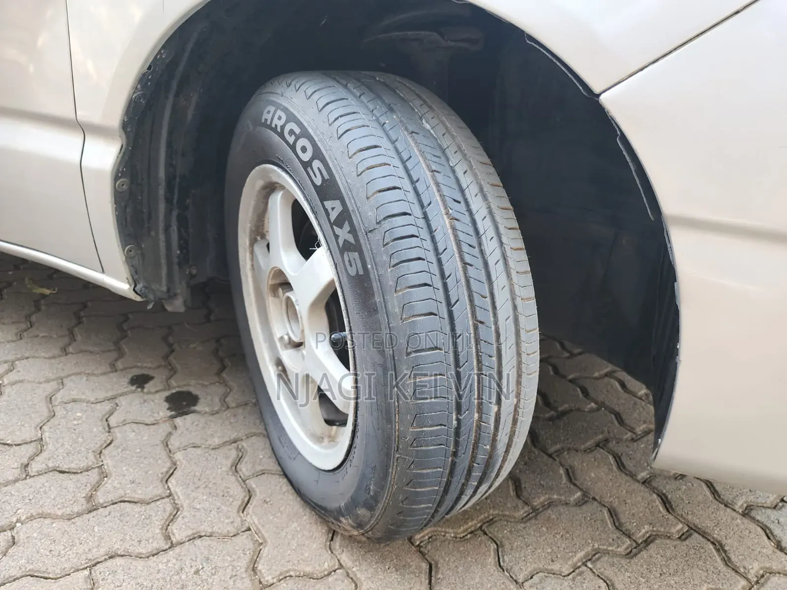 Toyota Noah 2003 Silver