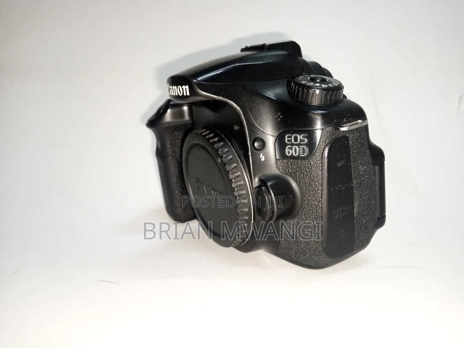 Canon Eos 60d + Kit Lens + 2 Batteries