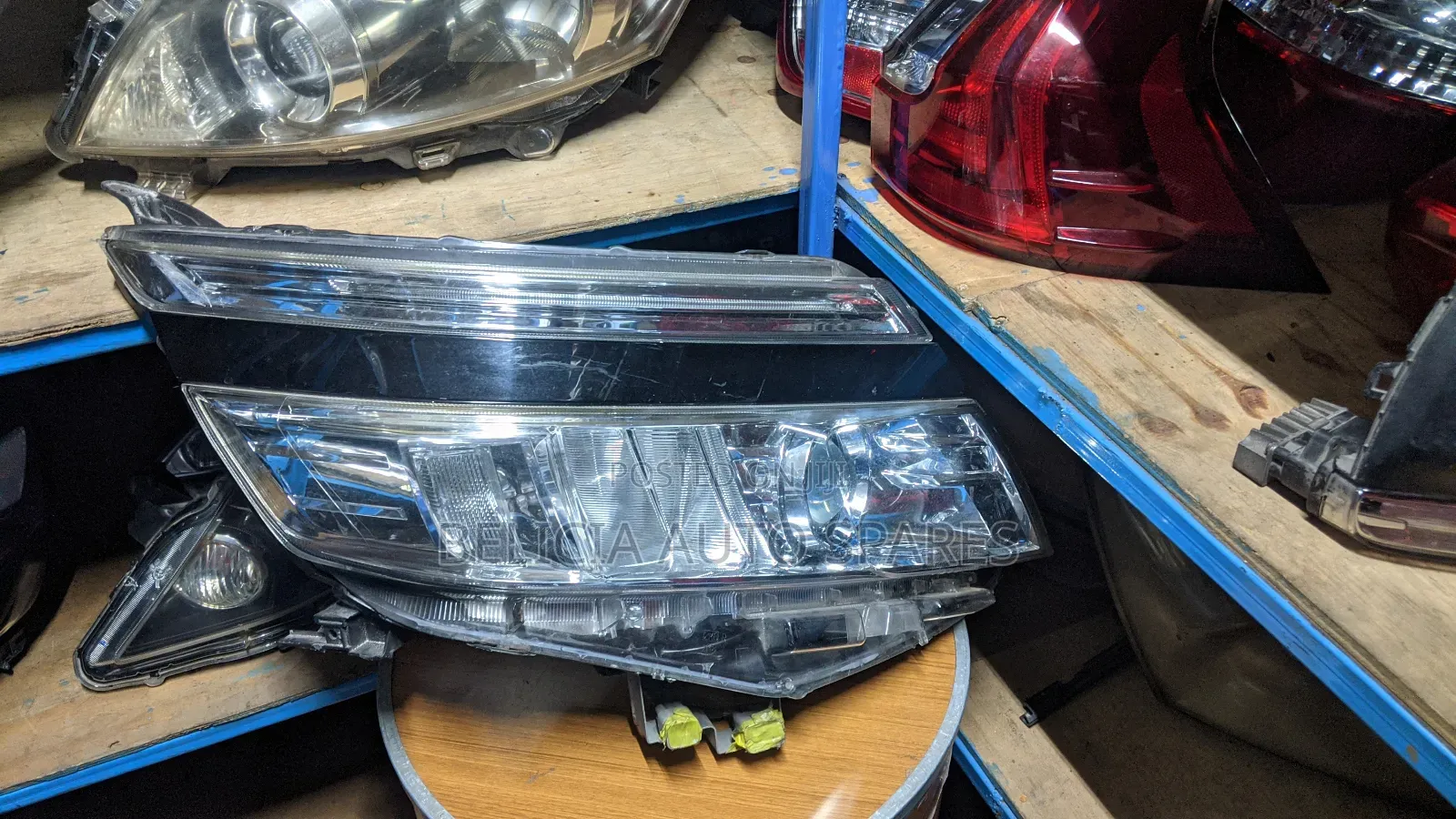 Voxy 2015 Headlight