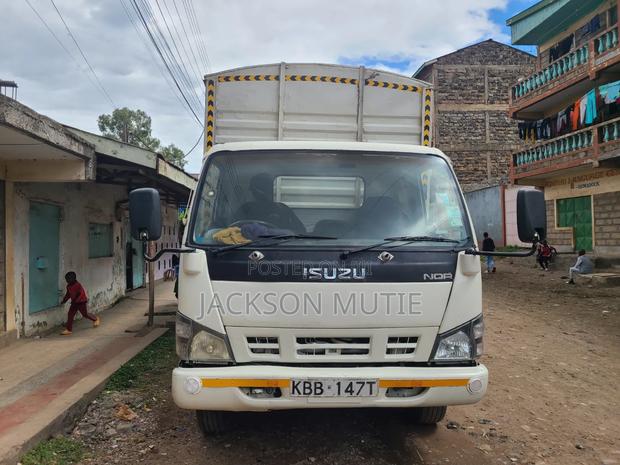 Isuzu NQR Lorry