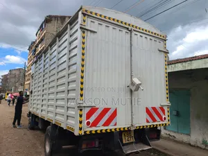 Isuzu NQR Lorry
