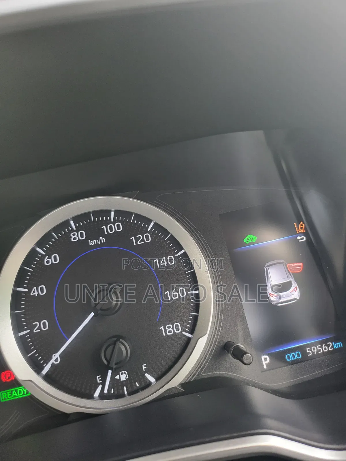 Toyota Corolla SE (1.8L 4cyl 6M) 2019 White