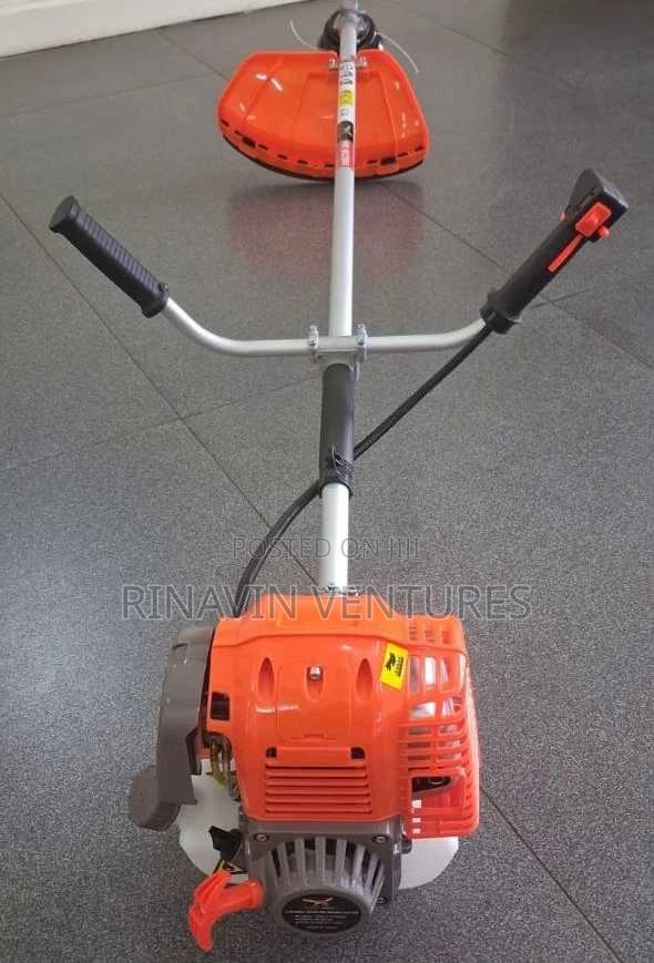 Astramilano Brush Cutter 4 Stroke 2 Blades