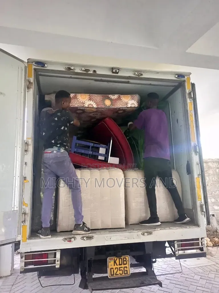 Trained Movers, Ready for Your Service 24/7