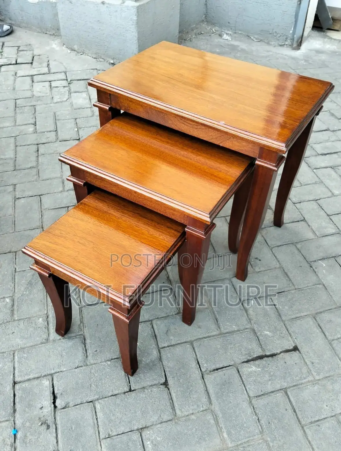 Coffee Table; Mahogany Nesting Coffee Table Set of 3