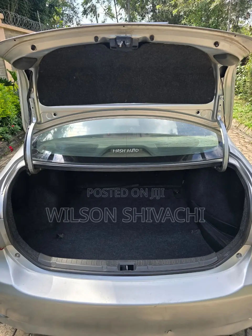 Toyota Corolla 2011 Silver