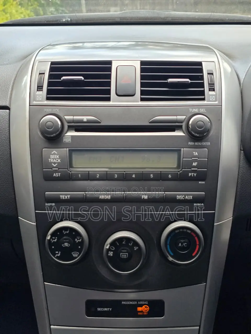 Toyota Corolla 2011 Silver