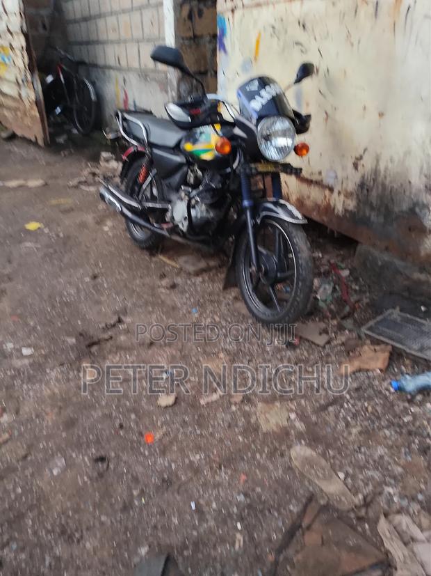 Bajaj Boxer 2020 Black - main view