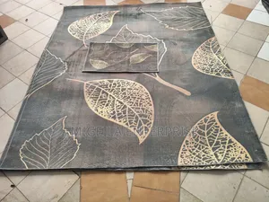 7*8 Curtains With Matching Mat
