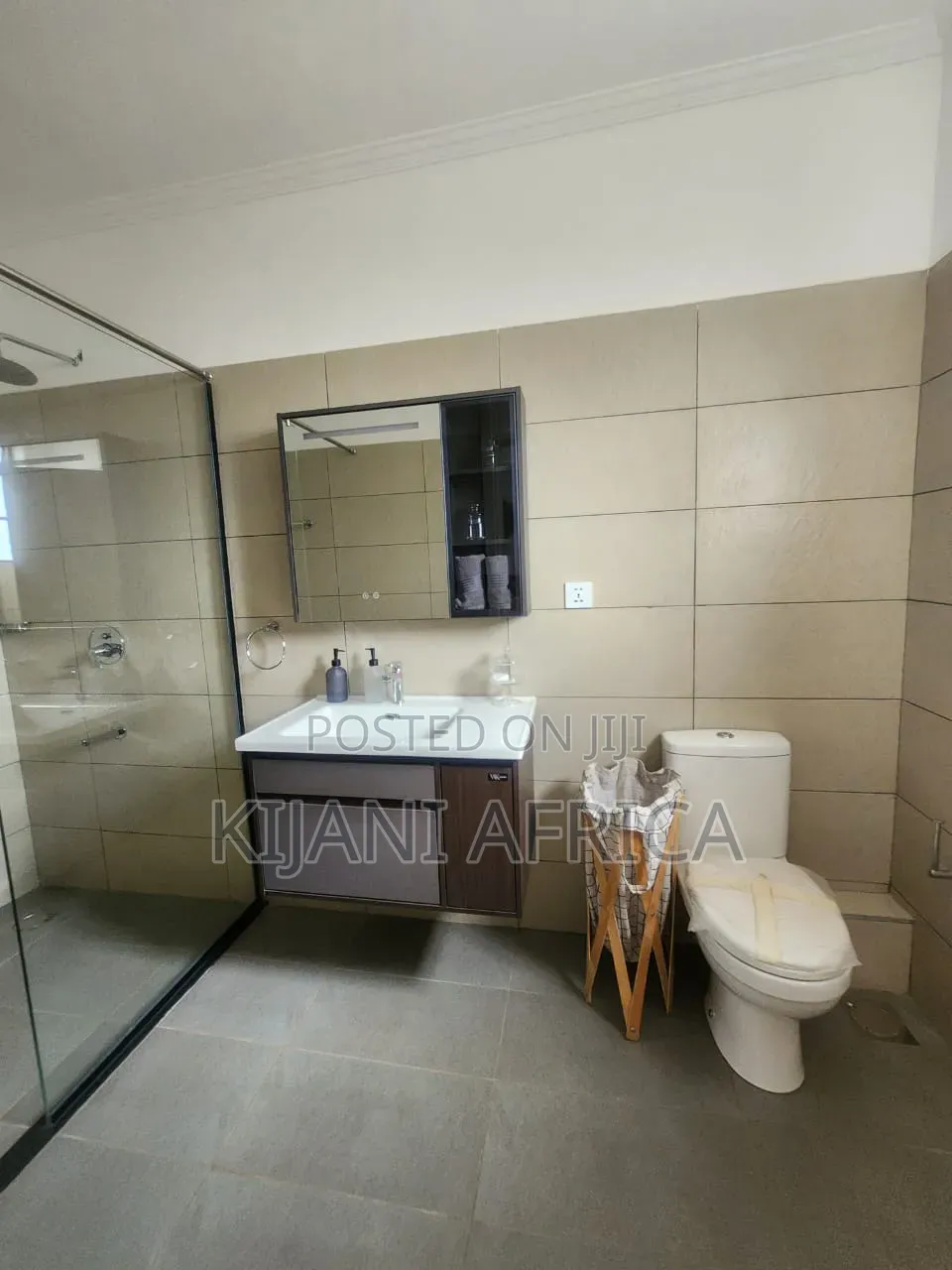 4bdrm House in Gateway Mall Area for rent