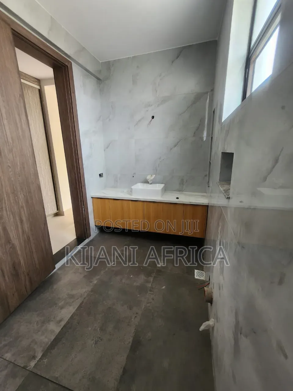 4bdrm House in Gateway Mall Area for rent