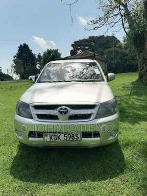 Toyota Hilux 2011 Silver